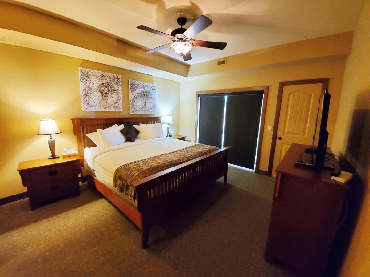 Cozystay Signature Lake Okanagan Resort كيلوانا المظهر الخارجي الصورة