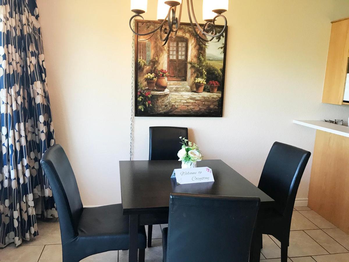 Cozystay Signature Lake Okanagan Resort كيلوانا المظهر الخارجي الصورة