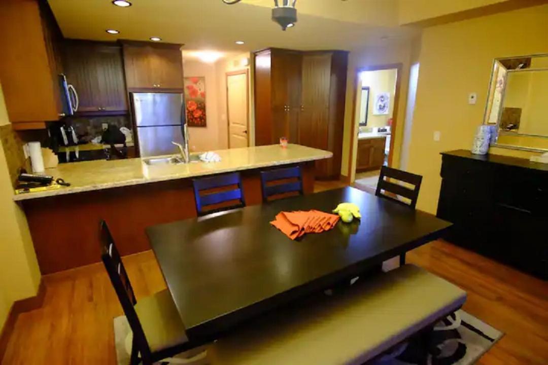 Cozystay Signature Lake Okanagan Resort كيلوانا المظهر الخارجي الصورة