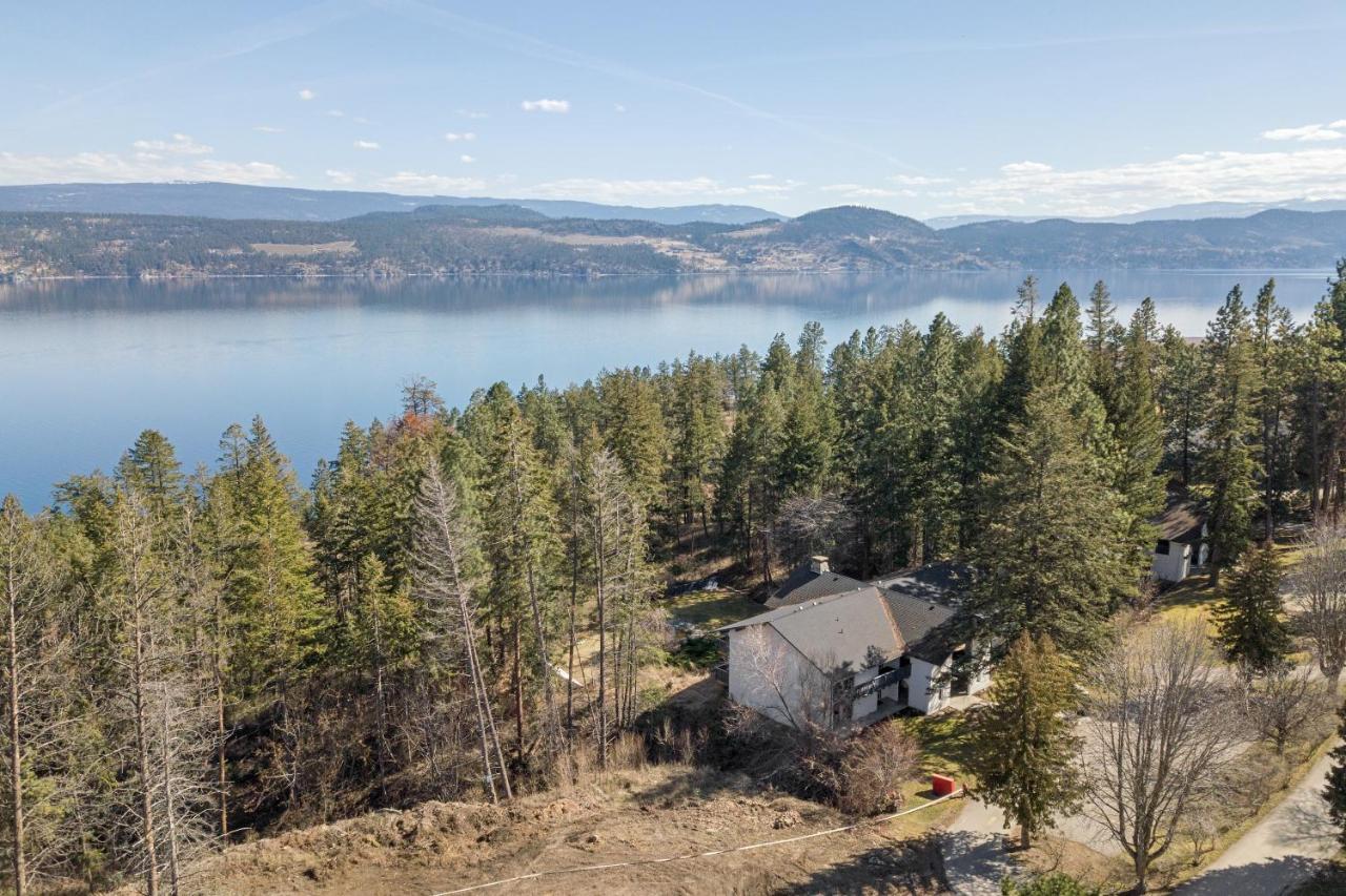 Cozystay Signature Lake Okanagan Resort كيلوانا المظهر الخارجي الصورة