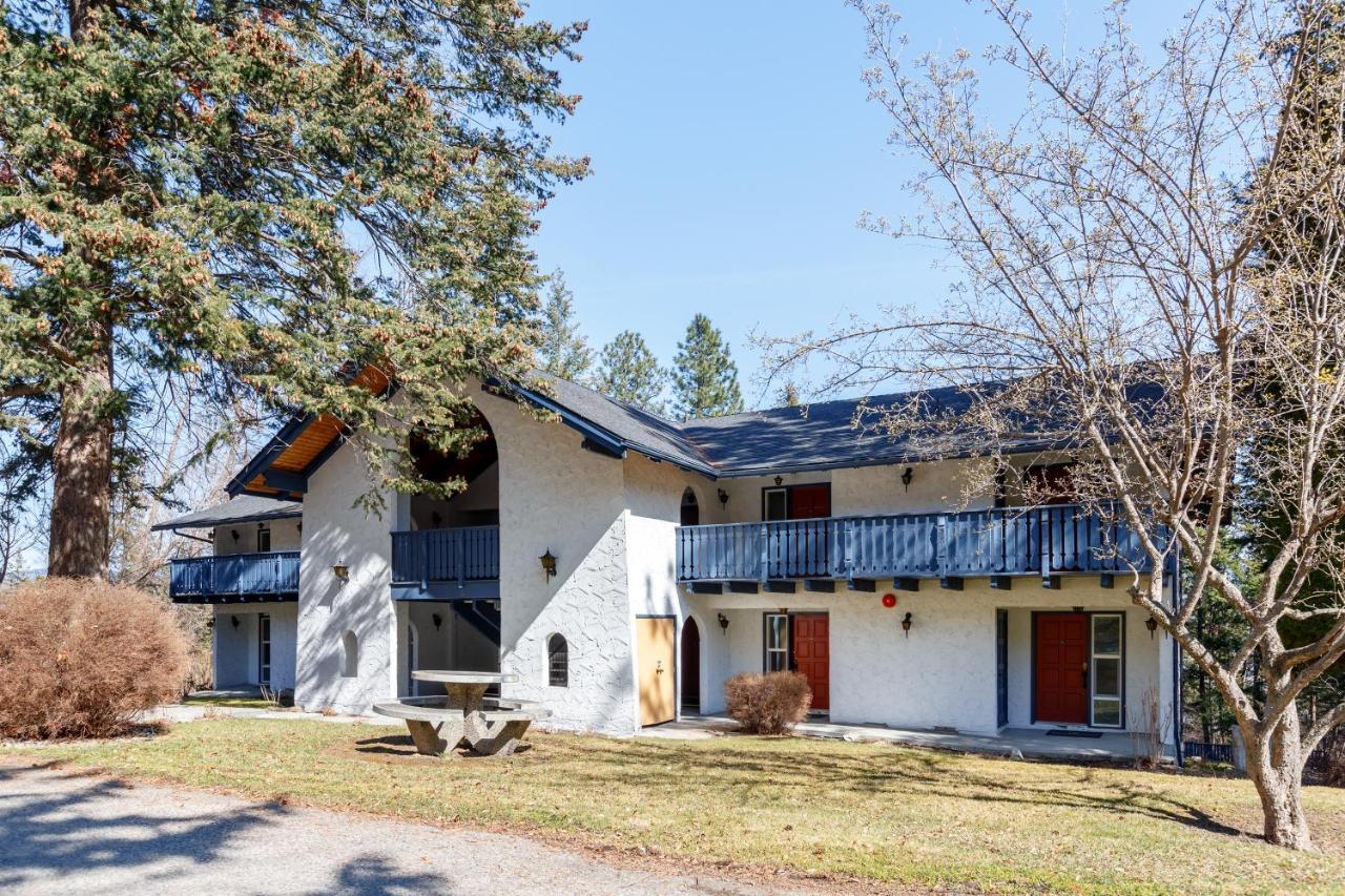 Cozystay Signature Lake Okanagan Resort كيلوانا المظهر الخارجي الصورة